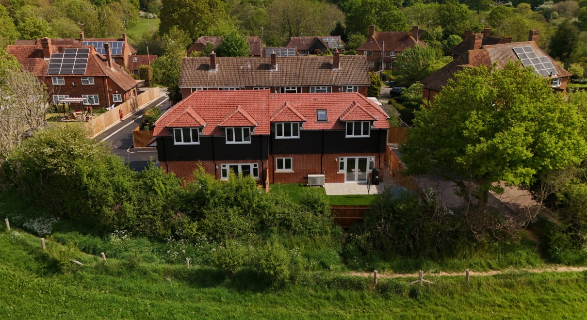 26 dwellings across 5 sites, Chiddingfold